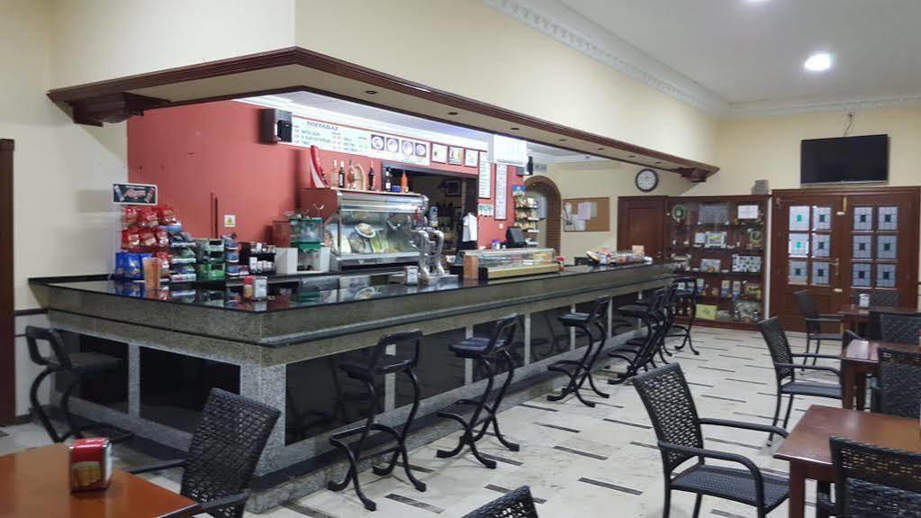 Hostal Restaurante El Lirio Bollullos Par del Condado Zewnętrze zdjęcie